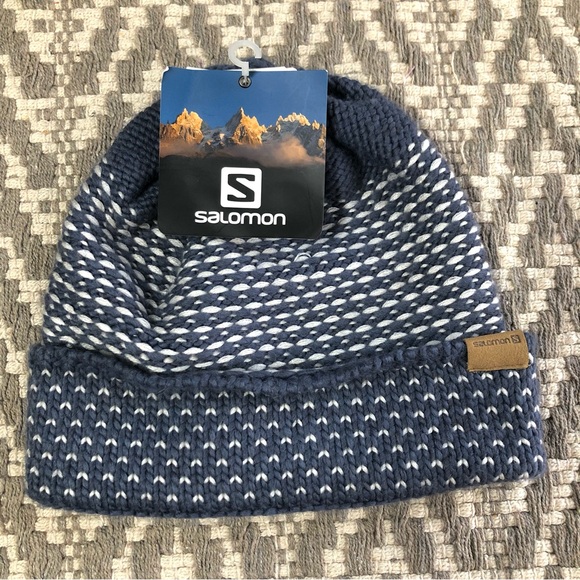 Salomon Accessories - Salomon Laura beanie in color vintage indigo one size